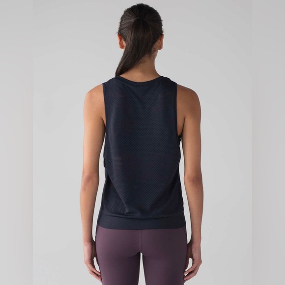 Lululemon Breeze By Muscle Tank II - Picture 3 of 10